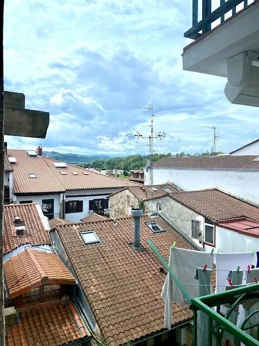 Unique 4-Floor Home With Sea, Mountain & Castle Views 宏达瑞比亚 度假居