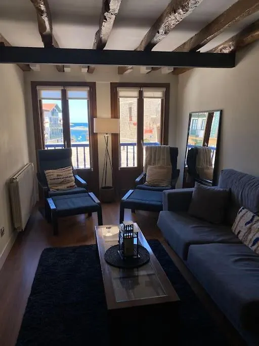 Unique 4-Floor Home With Sea, Mountain & Castle Views 宏达瑞比亚